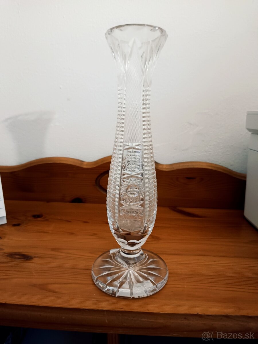 Vysoká krištáľová váza,