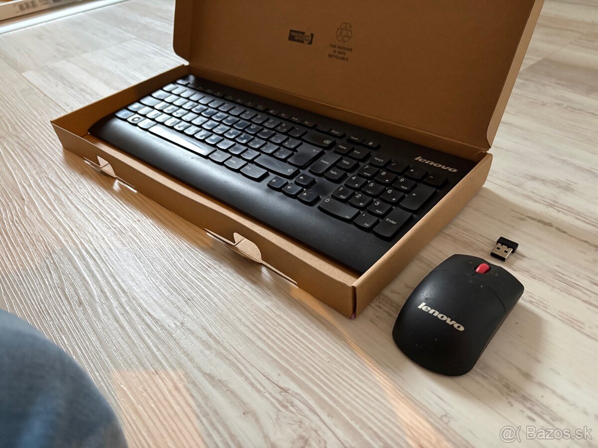 Bezdrotova klavesnica a mys