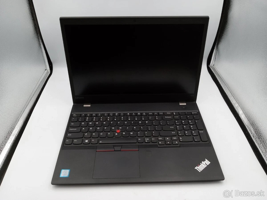 Lenovo Thinkpad T570 | i5 • 8GB RAM • 256GB SSD