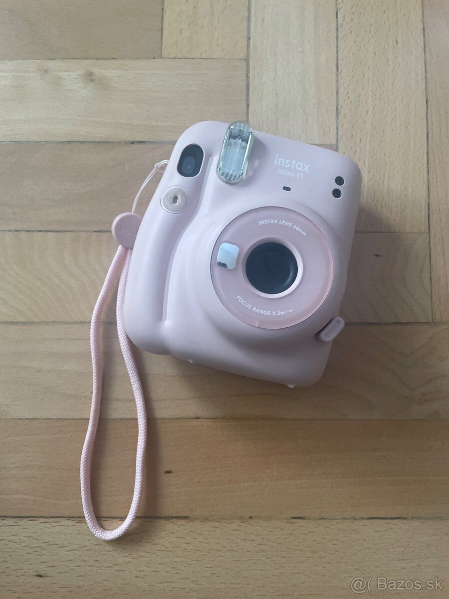 Predám instax mini 11