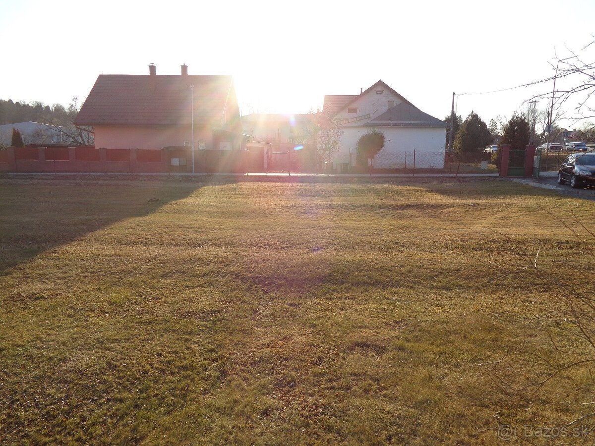 Predaj stavebný pozemok Veľká Lomnica 774 m2