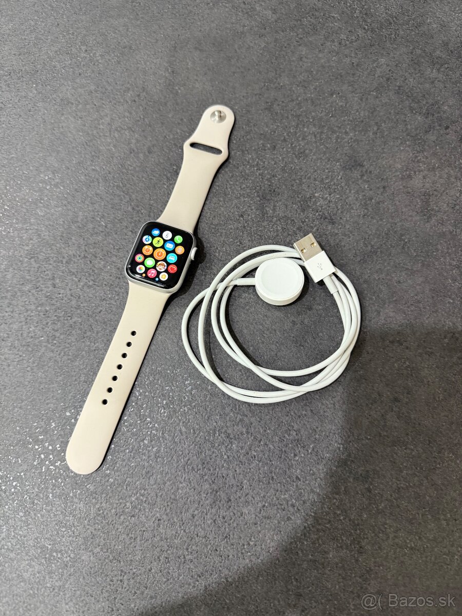 Predám hodinky Apple Watch Series 4