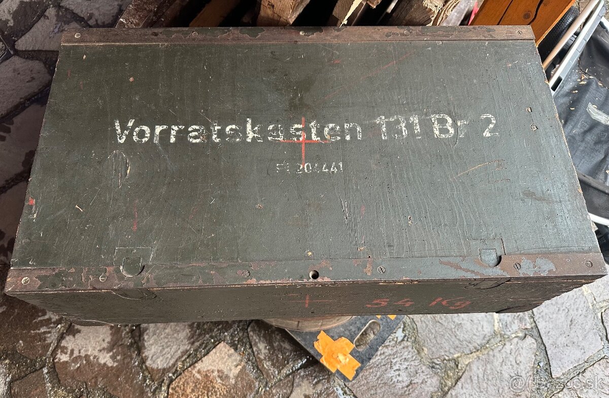 Německá vojenská bedna na díly ke kulometu MG 131