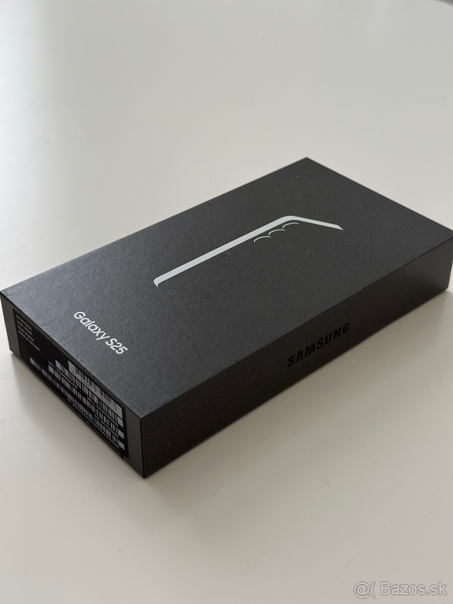Samsung Galaxy S25 512GB – Sivá farba