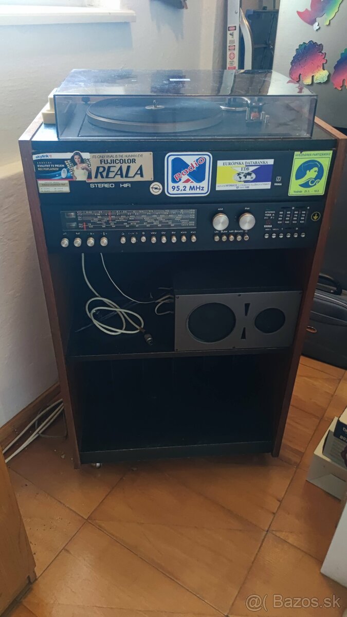 Tesla 1133 A - HiFI stereo prijímač s gramofónom HC42