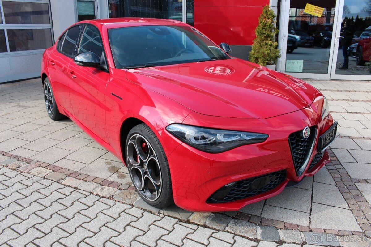 Alfa Romeo Giulia Competizione Q4 2.0 Turbo 206 kW (280 PS)