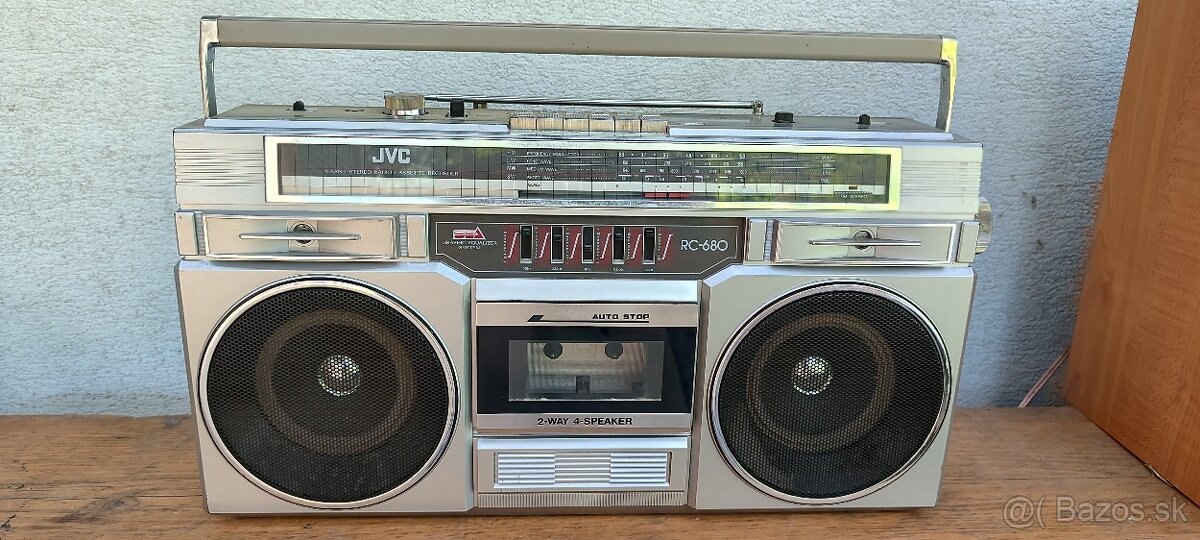 Radiomagnetofon JVC