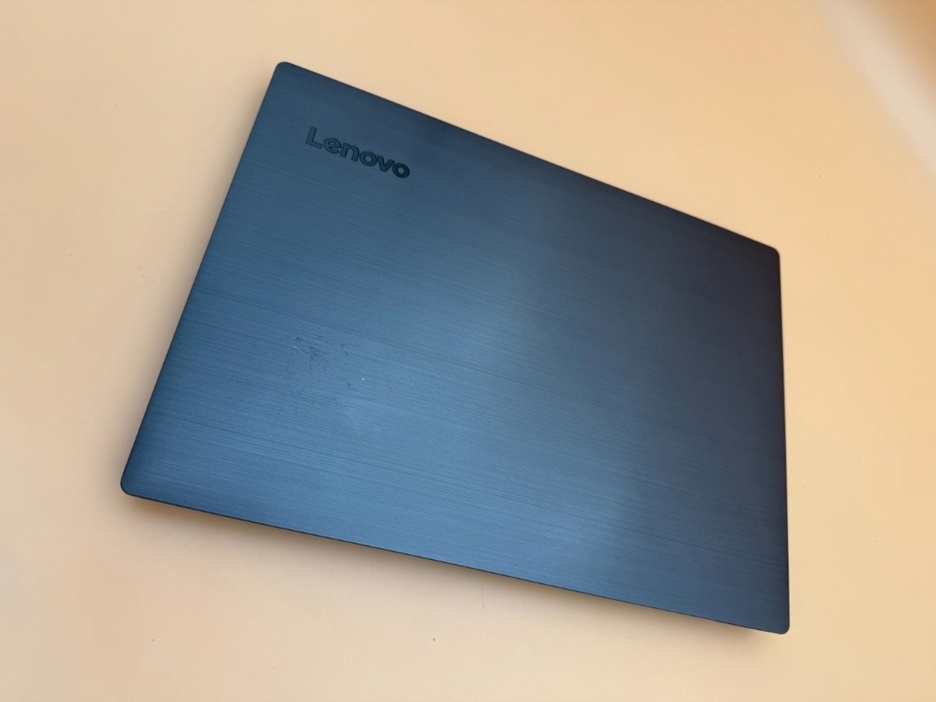 Notebook 14" Lenovo. Intel Core i5‑8250U.20gb ram.