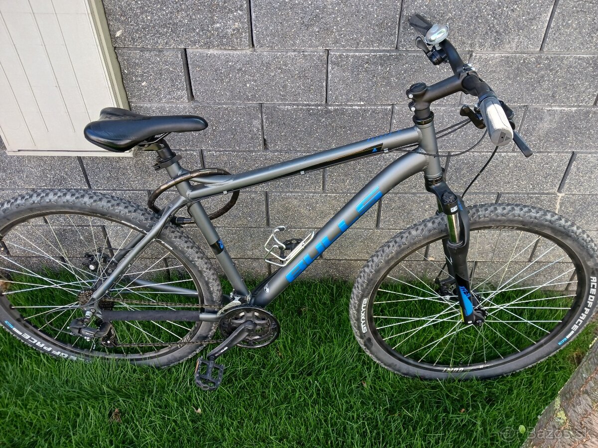 Predám väčší Horský bicykel rám56,kolá 29. BA.