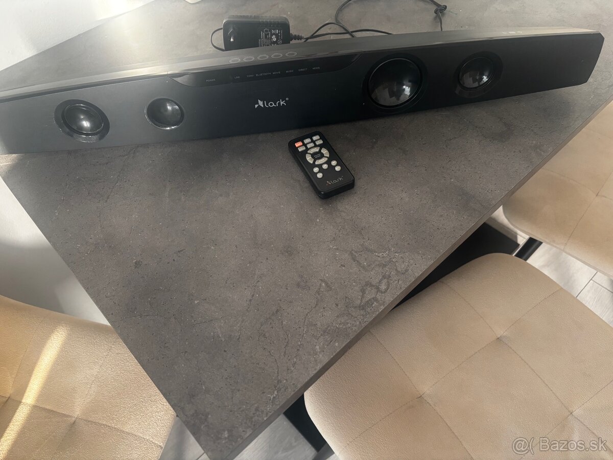 Lark soundbar