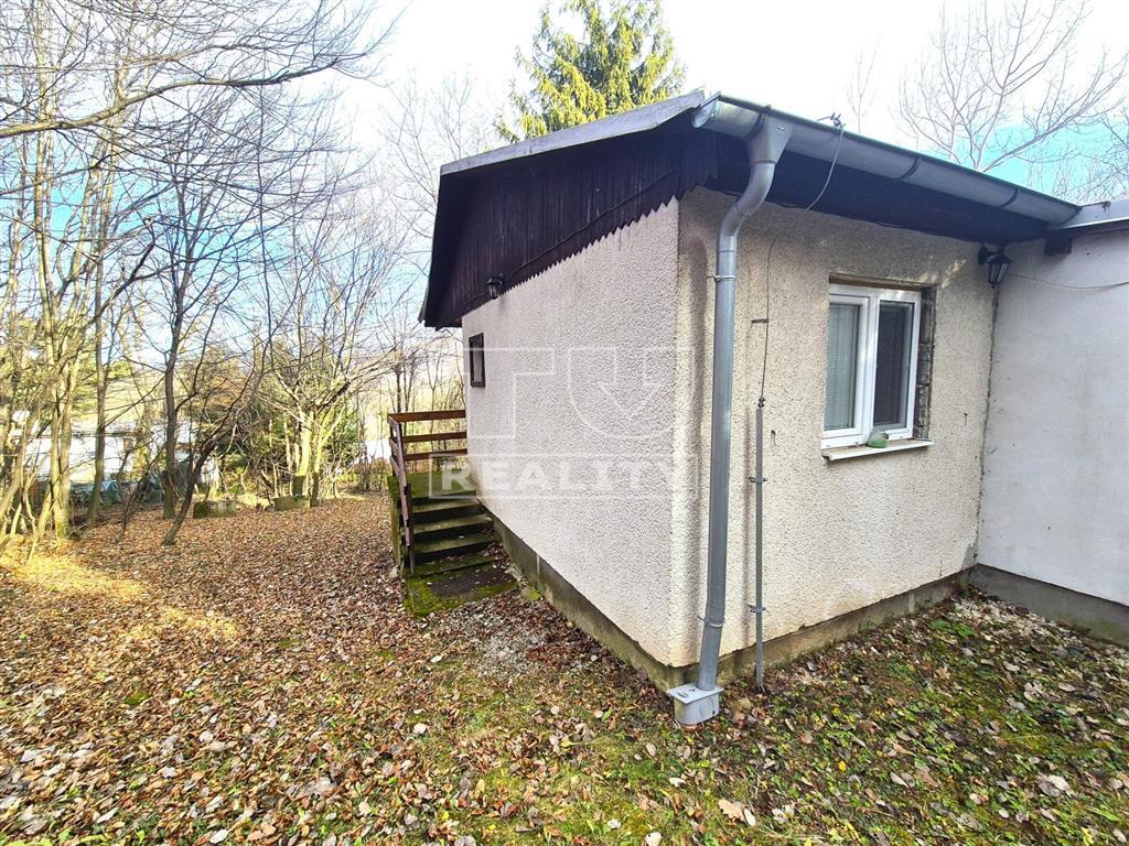 Na predaj chatka v Jelenci, pozemok 110 m2
