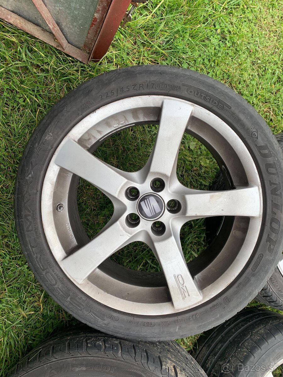 5x100 r17 8j et35 oz racing