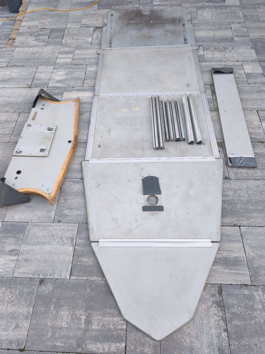 Predam podlahu z 5m člnu