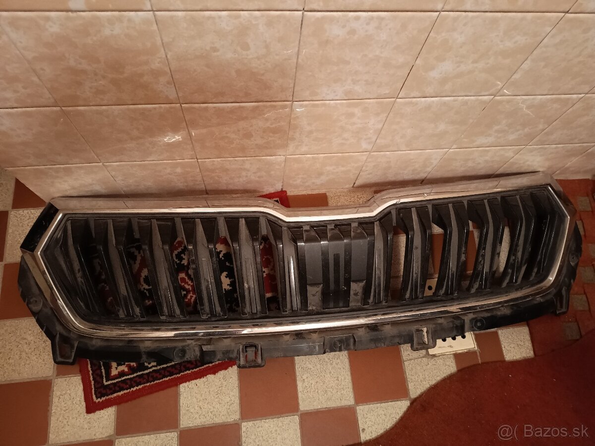 Skoda karoq predna maska