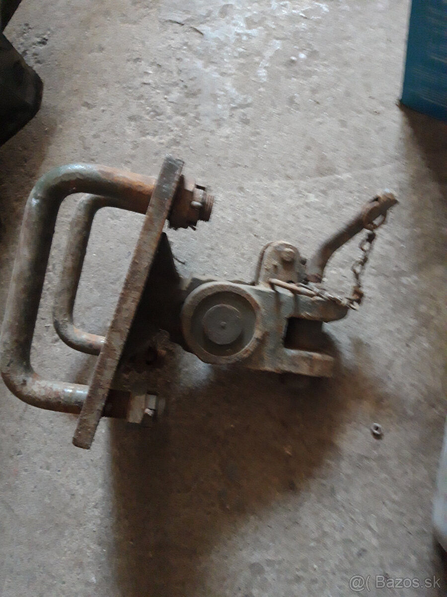 tiahlo na traktor