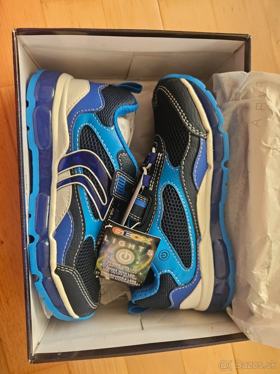 Tenisky GEOX Lights