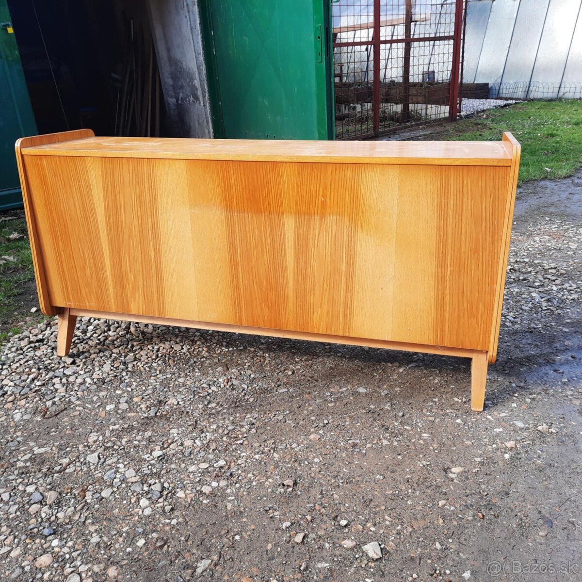 Orechová komoda-perinák od Františka Jiráka, ČSSR, 60. roky