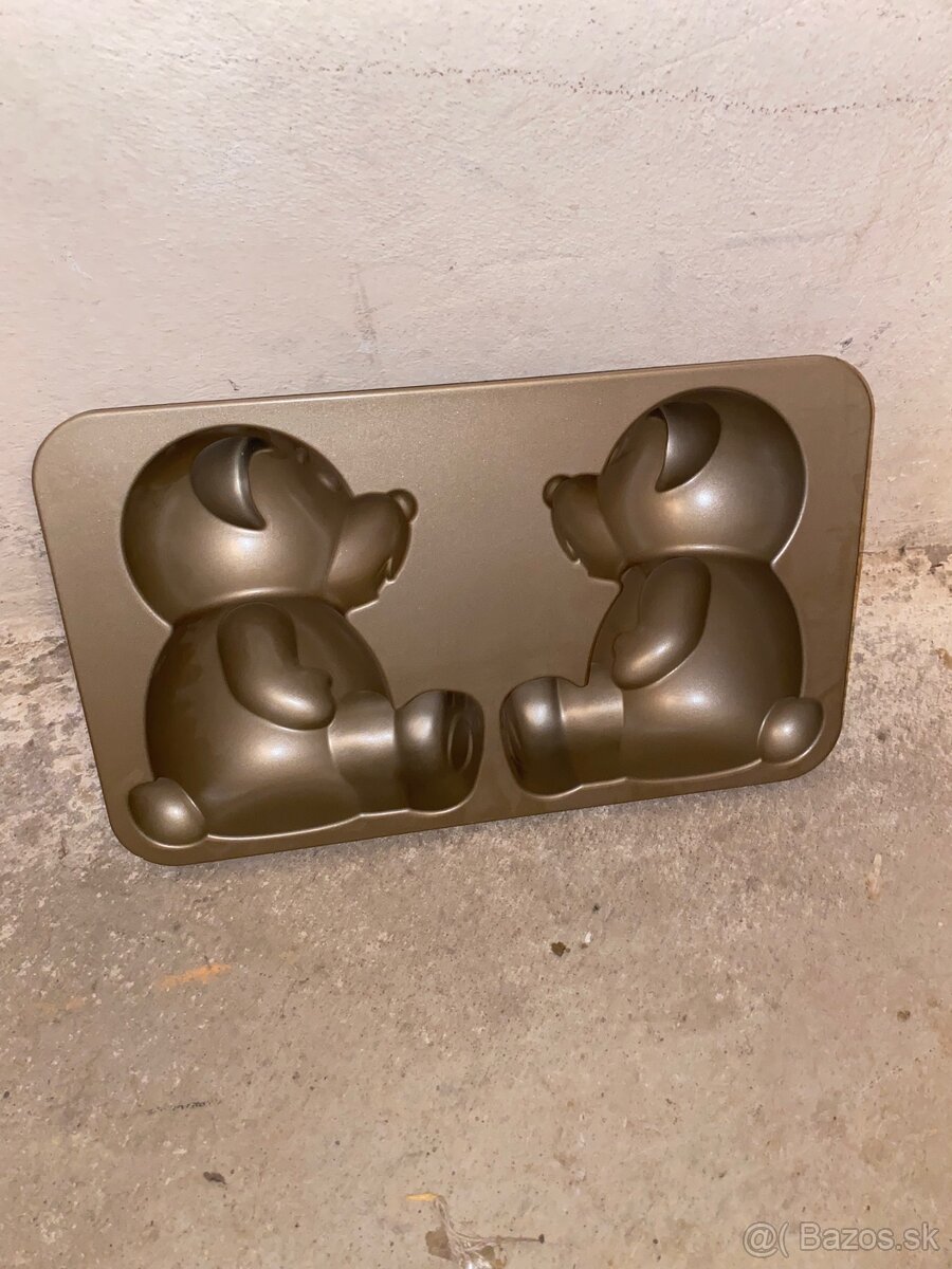 Nordic Ware - Bear