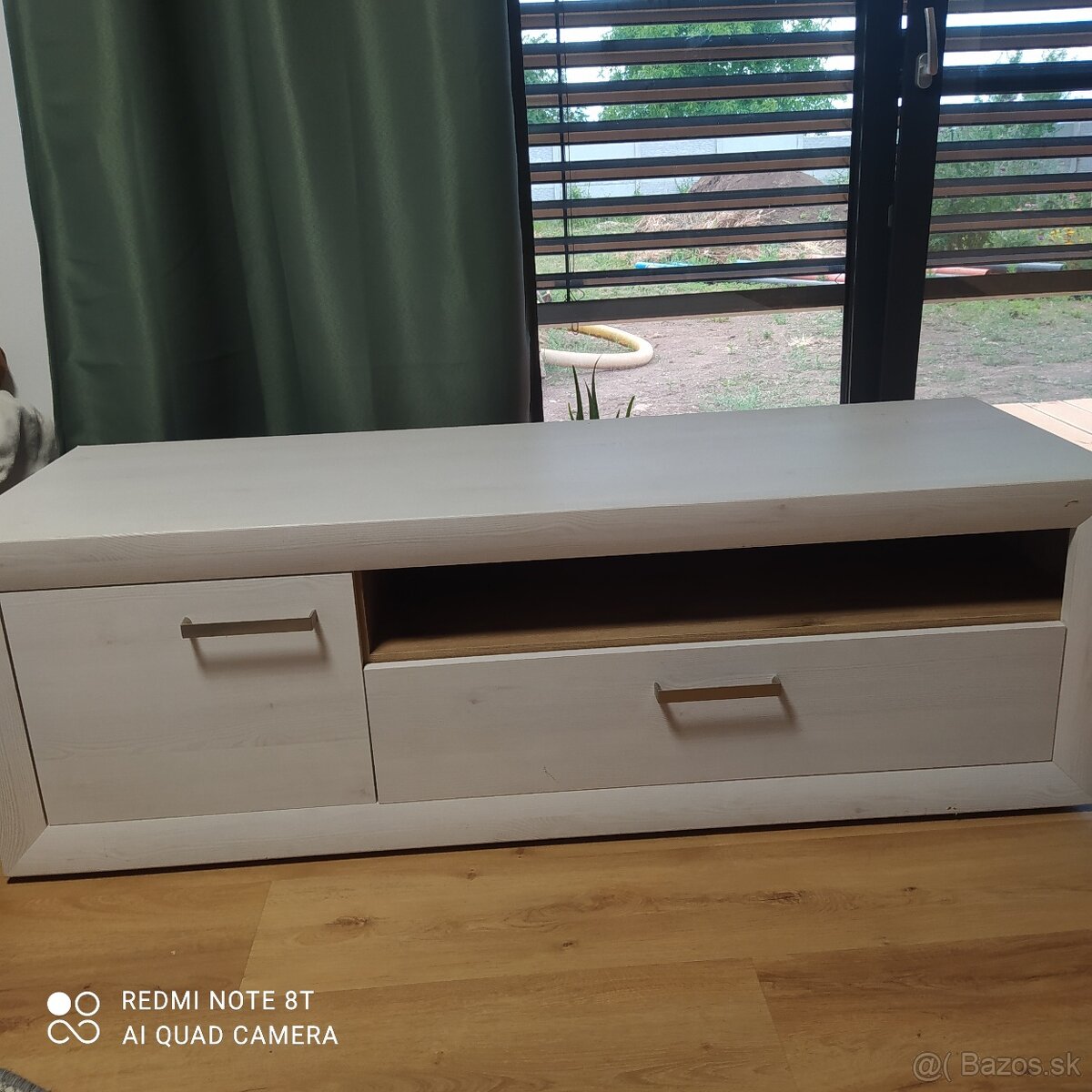 Komoda s TV