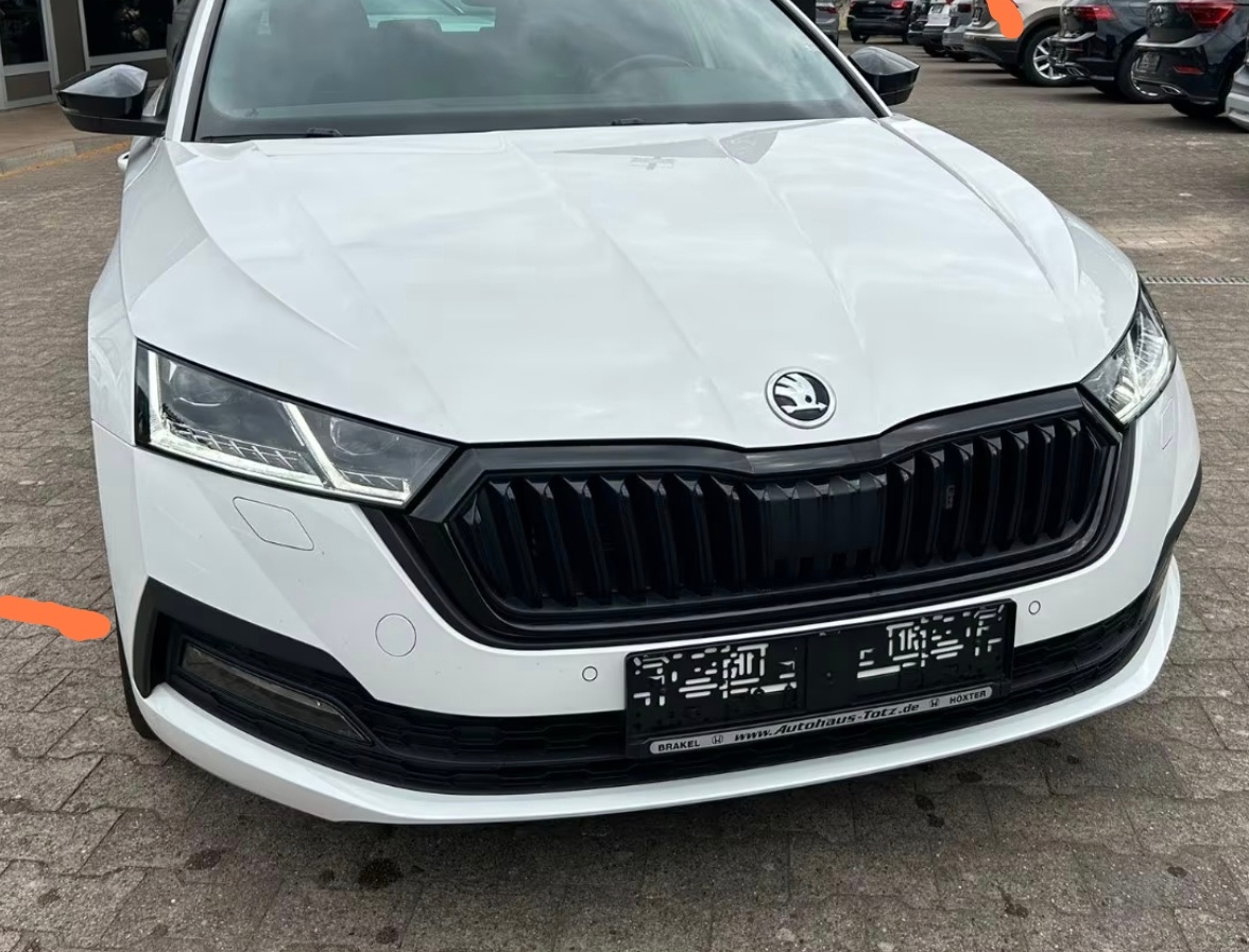 Maska Škoda Octavia 4 IV sportline RS maska chladiča