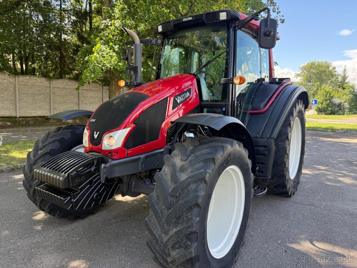 Zemědělský traktor Valtra N103. 110 koní. Rok výroby: 2016,