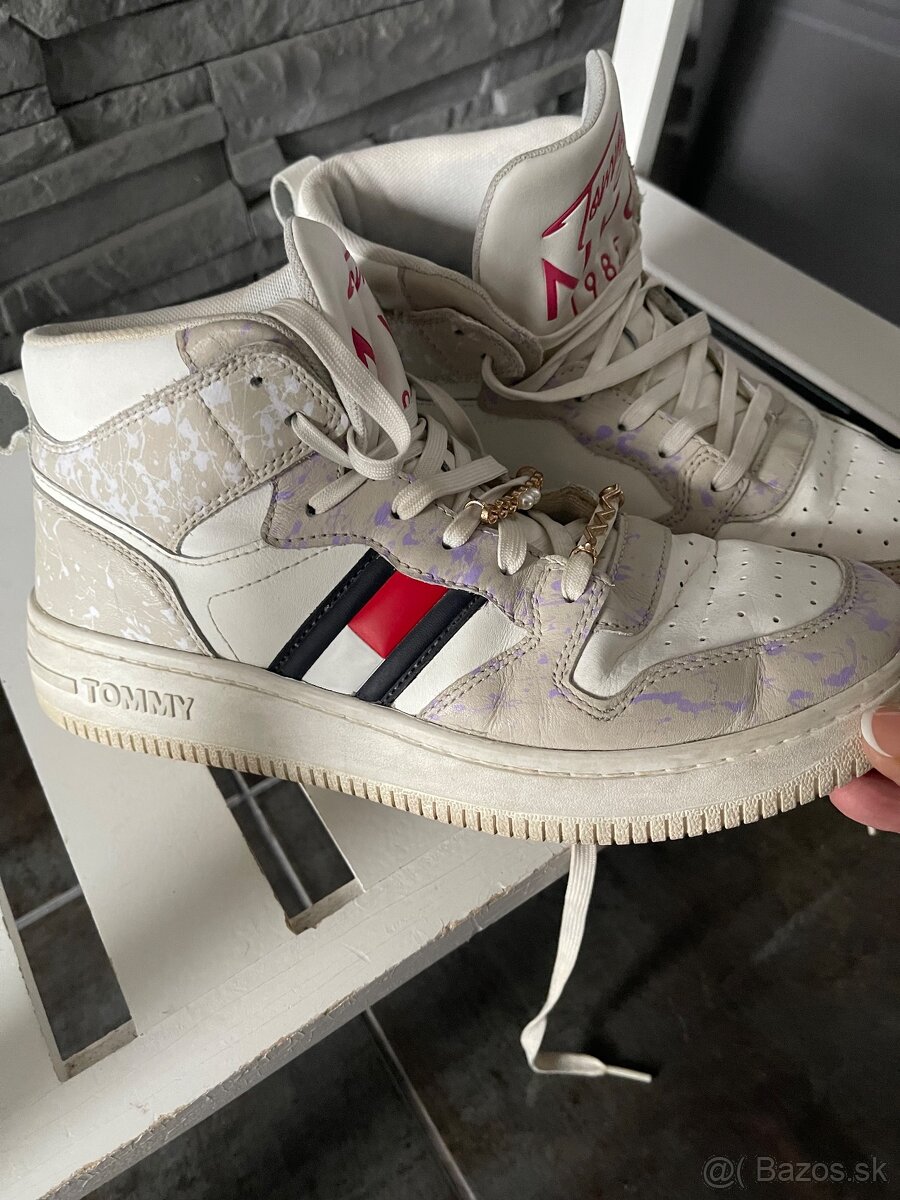 Tommy hilfiger limit edicia v.40
