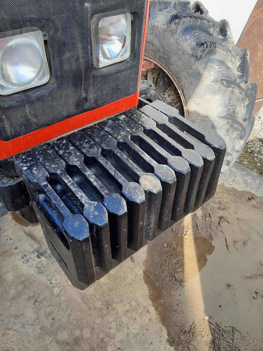 Zetor závažie