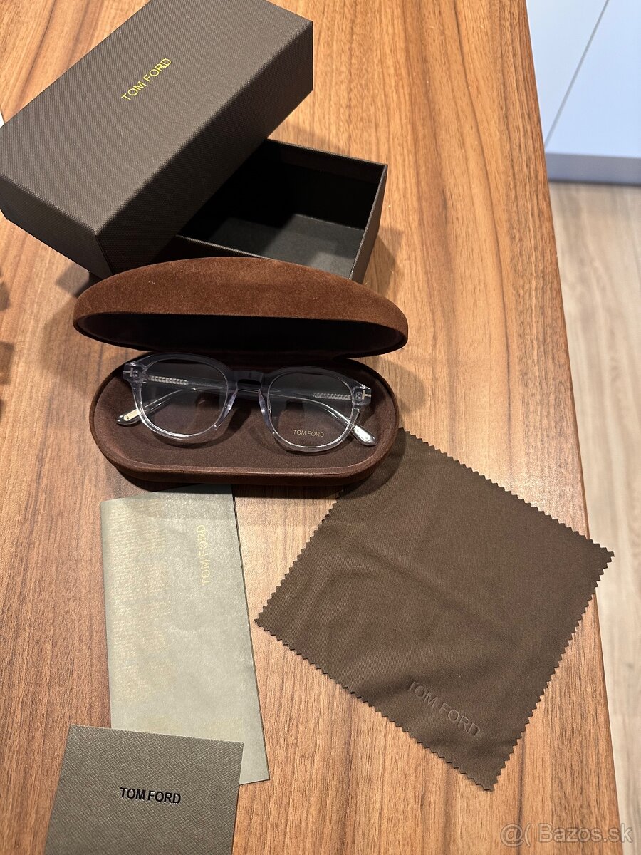 Tom Ford TF5698-B okuliare nedioptrické