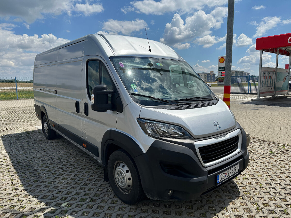 Peugeot BOXER Furg. 435 L4H2 2.0 BlueHDi 160k Vebasto+Posteľ