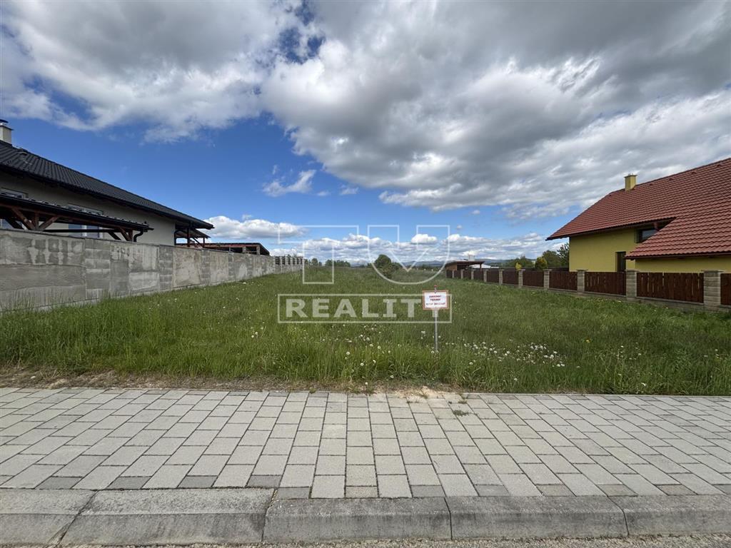 Stavebný pozemok na predaj – Veľká Lomnica (640 m2)