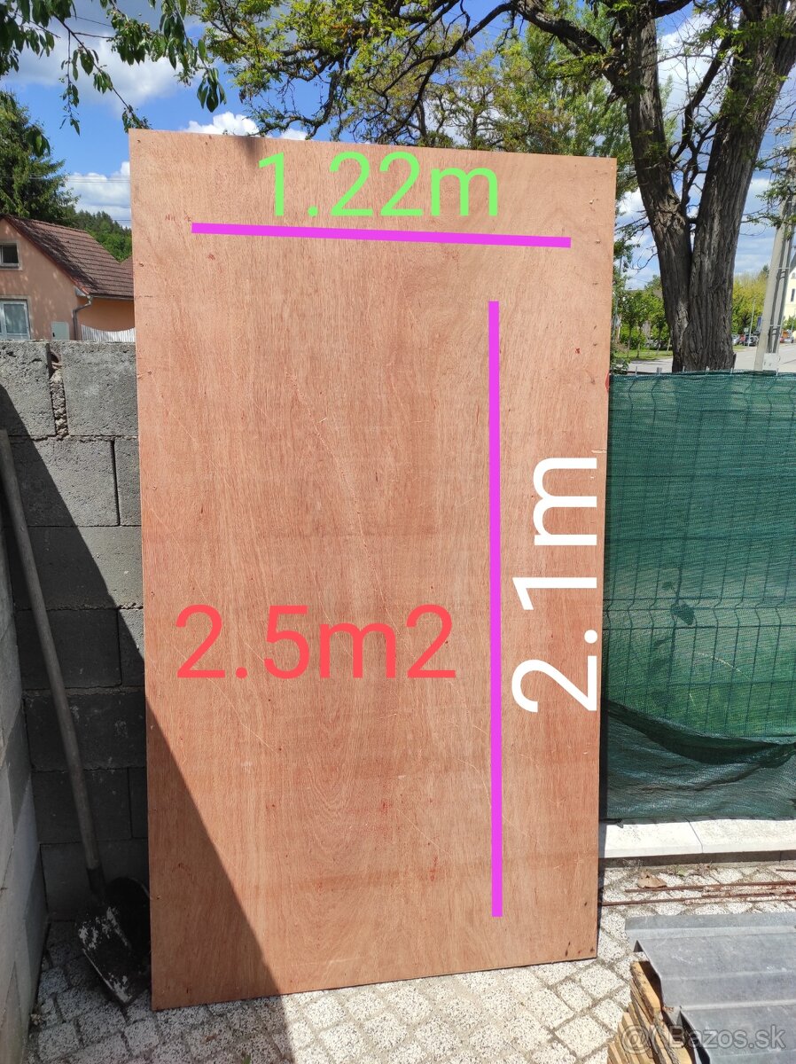 Preglejka hr.8mm veľkosť 2.1mx1.22m