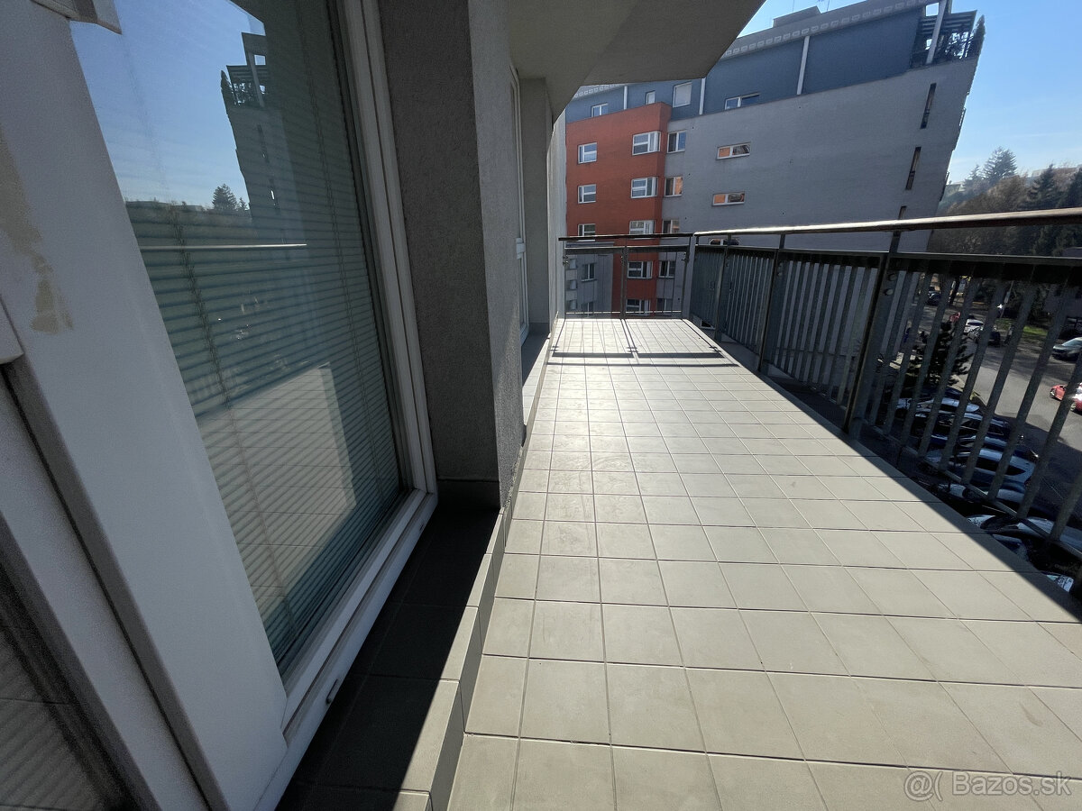 3 izbový tehlový byt s terasou v centre mesta
