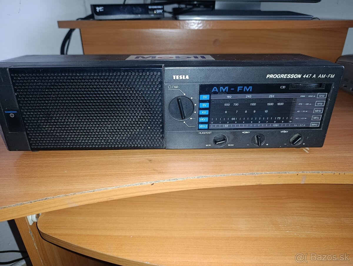 RADIO TESLA
