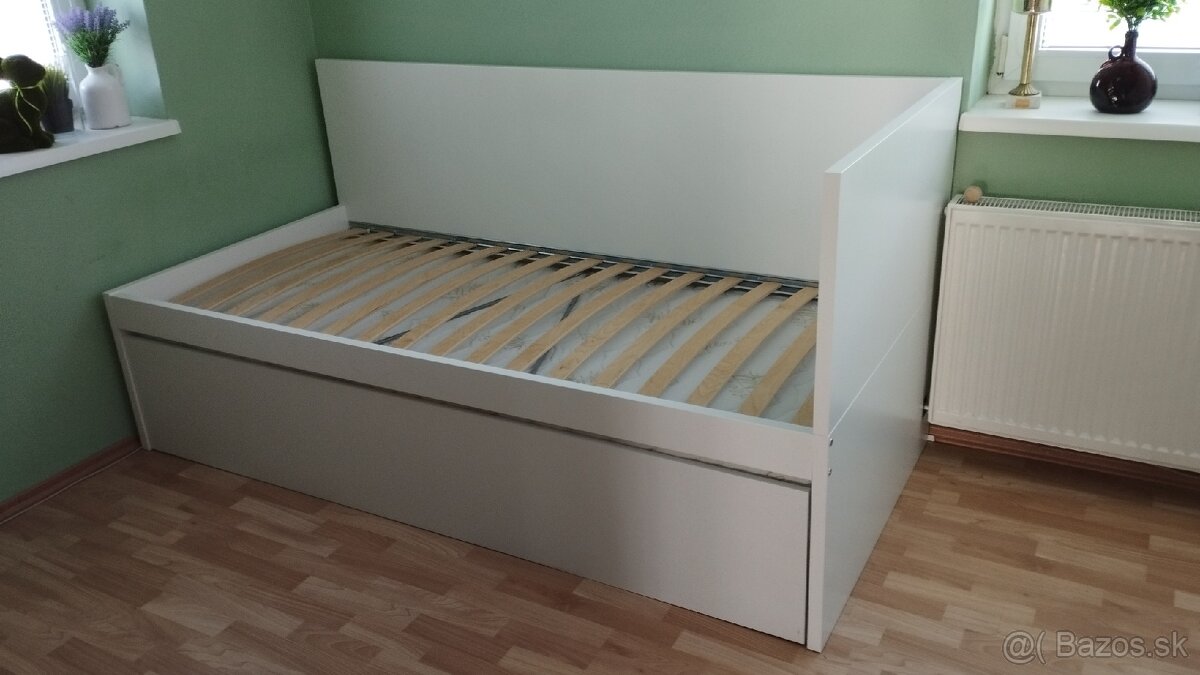 Predám IKEA posteľ s prídavným lôžkom