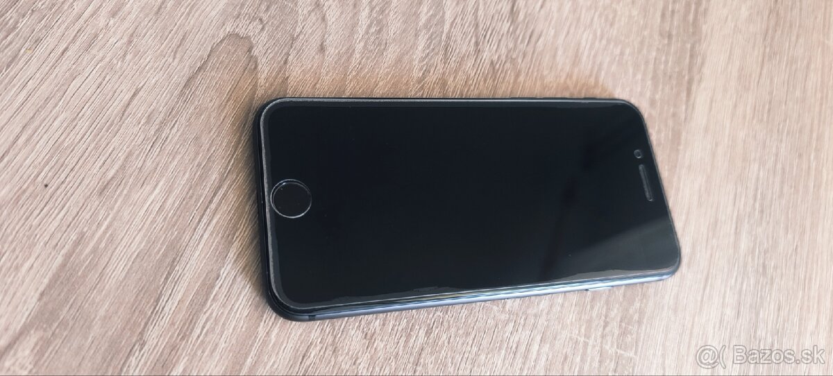 Apple iPhone 8