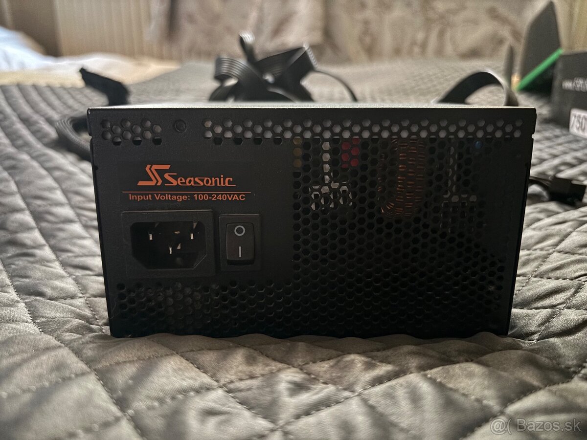 Zdroj Seasonic 650W