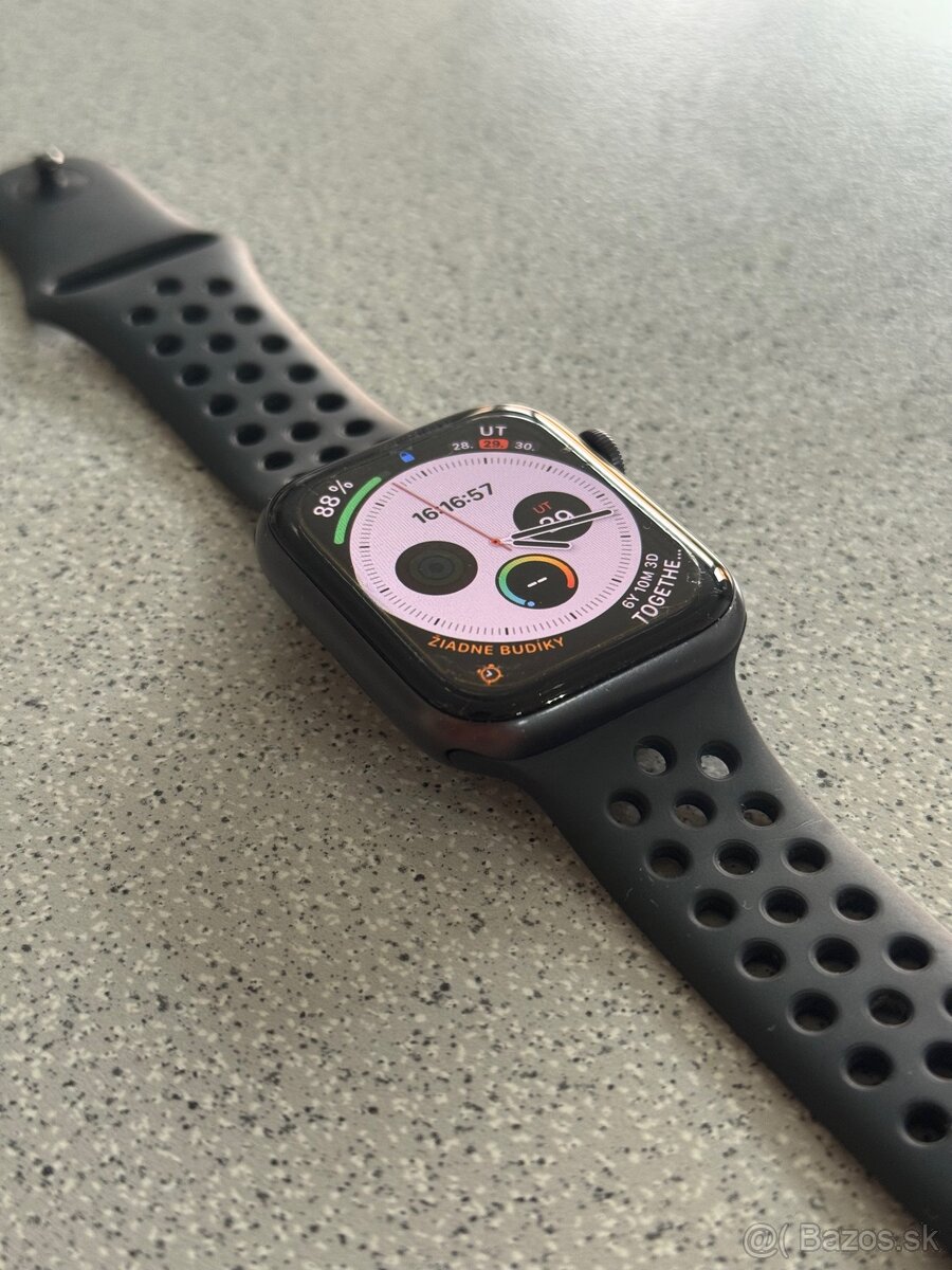 Apple watch se 44mm GPS NIKE S/M