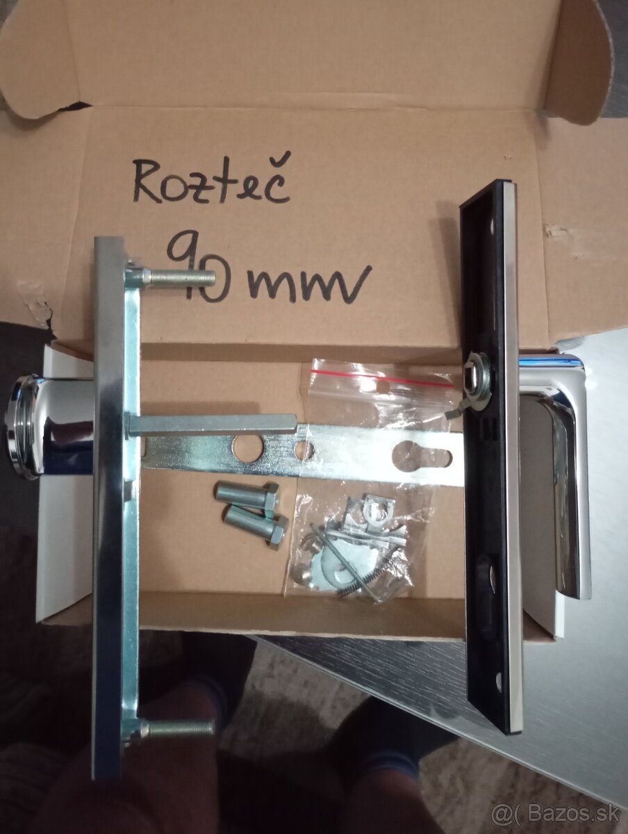 Predám bezpečnostné kovanie a zámok rozteč 90 mm