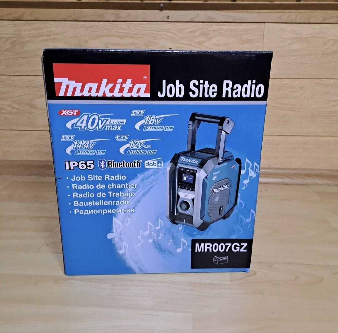 Nové rádio Makita MR007GZ