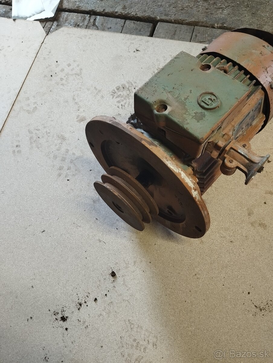 Predám motor