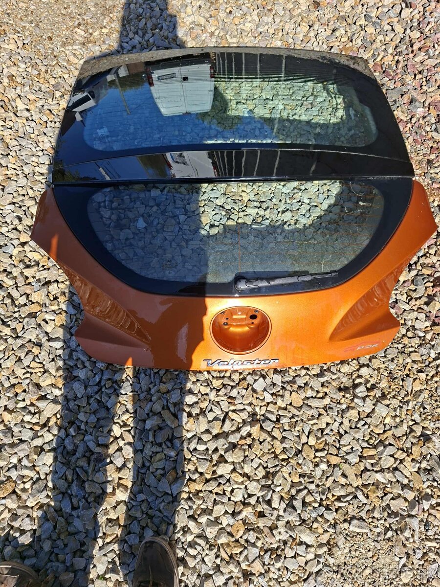 Kufrové dvere Hyundai Veloster
