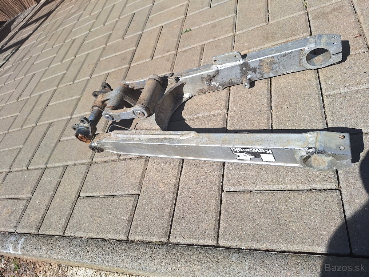 Zadná vidla Kawasaki klr 600