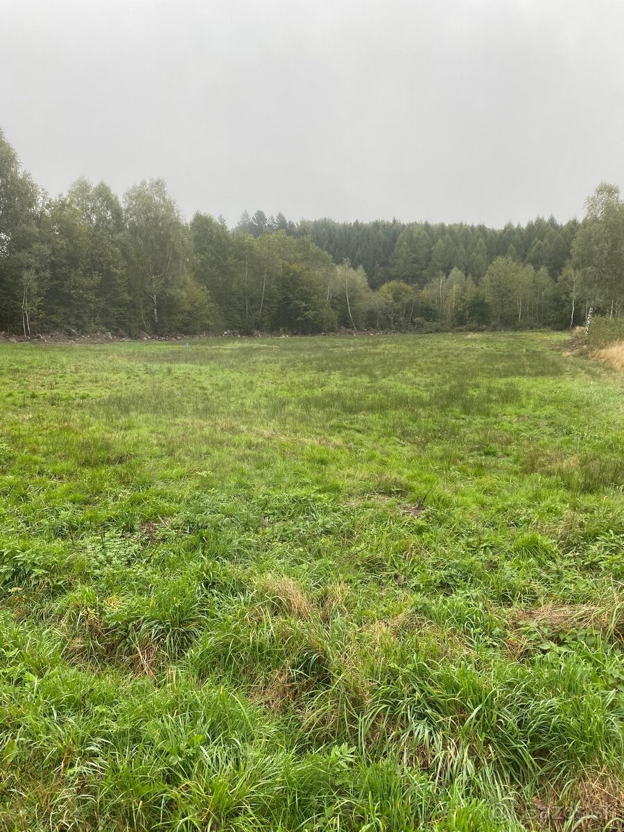 Predám stavebný pozemok so stavebným povolením