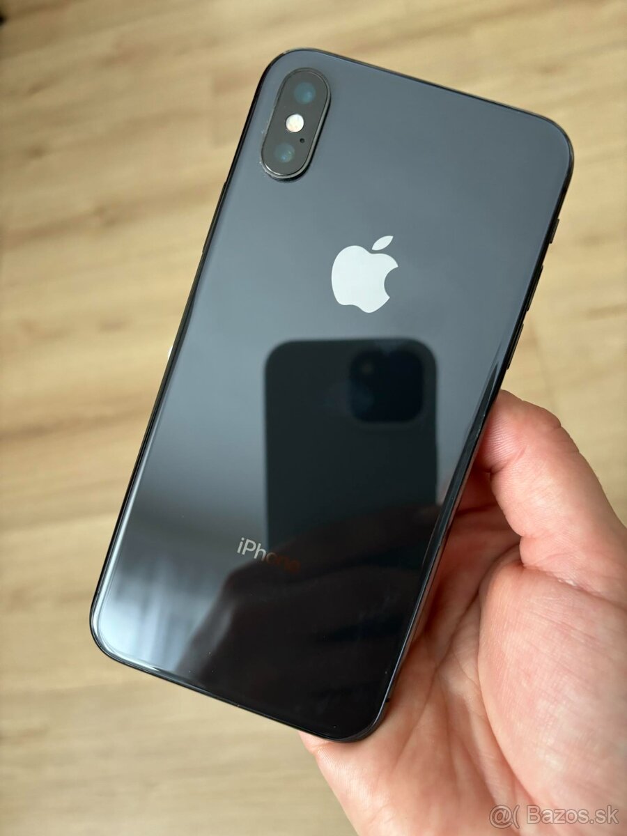 iPhone X 64GB - kozmická sivá