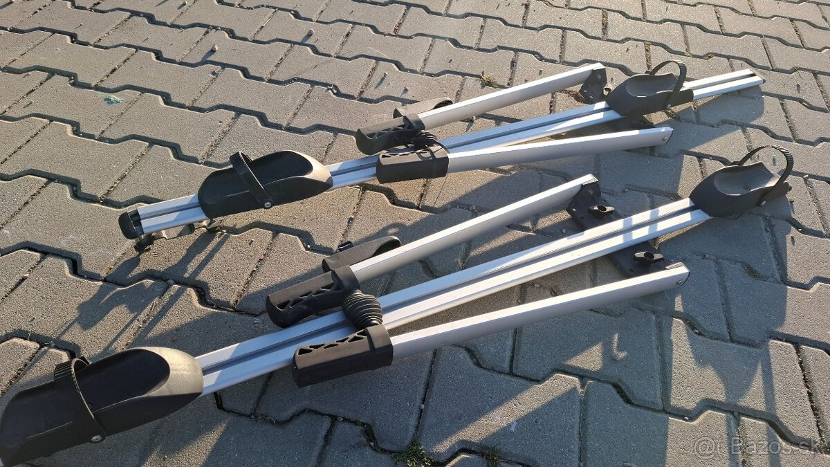 Nosic bicyklov na strechu
