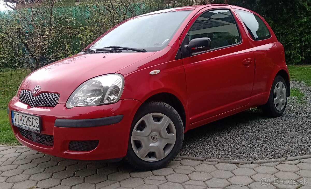 Predám Toyota Yaris,r.v 2004, 3 dverová