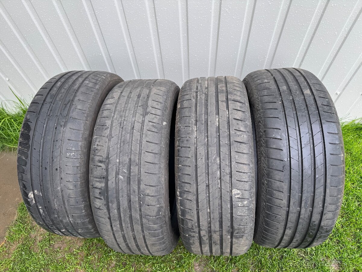 225/55 R17 letne pneu Bridgestone rv2021