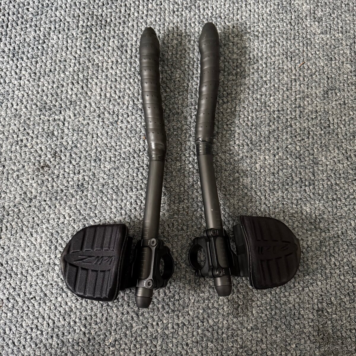 Triatlonové nadstavce- Zipp Vuka Clip - carbon extension