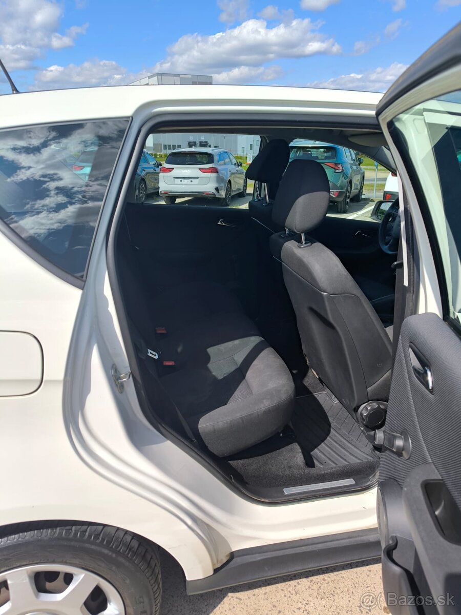 Mercedes-Benz A160