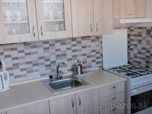 1I BYT S BALKÓNOM, BA-PETRŽALKA----520 Eur s en.